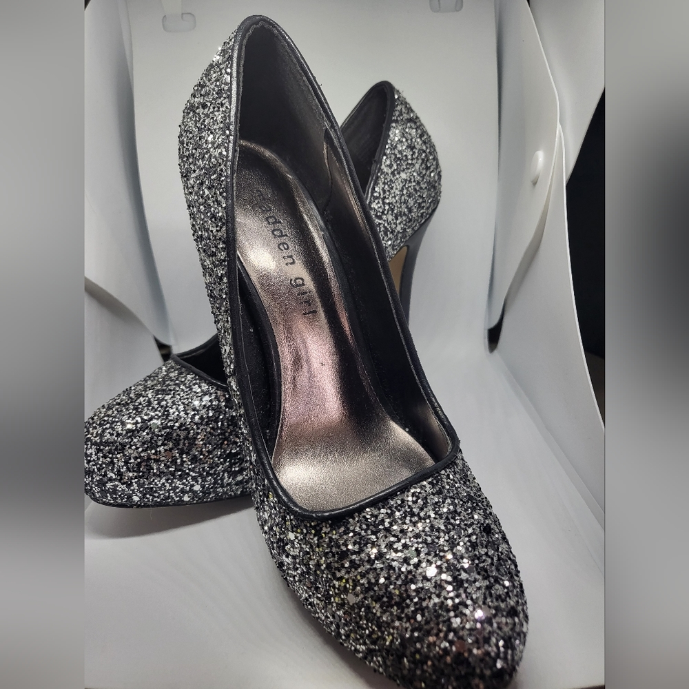 Madden girl silver heels 6 size